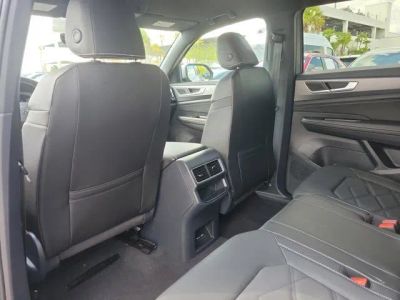 2025 Volkswagen Atlas Cross Sport — photo 14 view