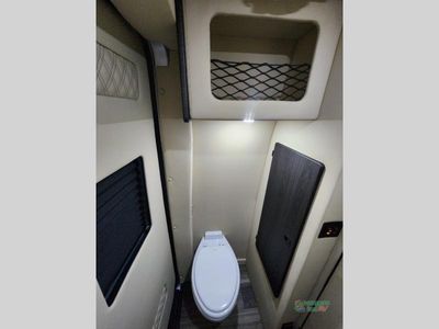 2024 OGV Luxury Coach V-Cruise — photo 32 view
