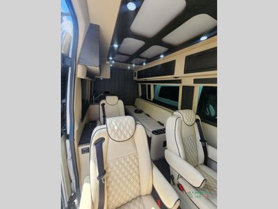 2024 OGV Luxury Coach V-Cruise — photo 12 view