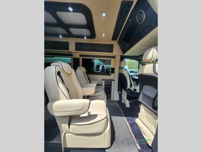 2024 OGV Luxury Coach V-Cruise — photo 11 view