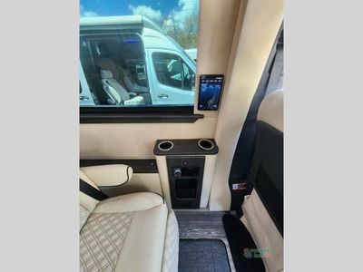 2024 OGV Luxury Coach V-Cruise — photo 18 view