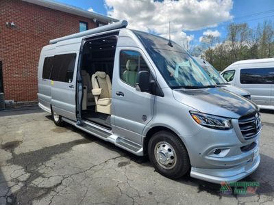 2024 OGV Luxury Coach V-Cruise in IRIDIUM SILVER — front three-quarter view