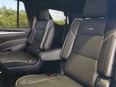 2025 Cadillac Escalade — photo 8 view