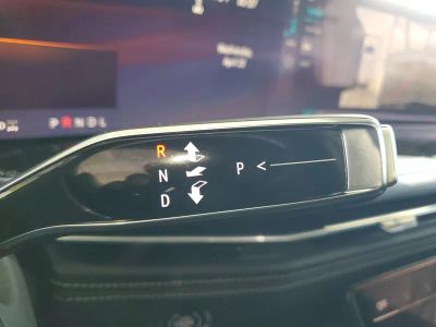 2025 Cadillac Escalade — photo 29 view