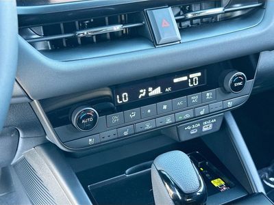 2026 Subaru Outback — photo 16 view