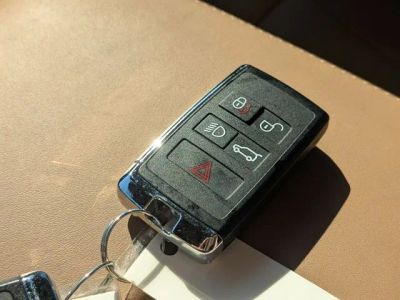2025 Land Rover Range Rover — photo 28 view