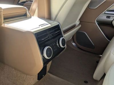 2025 Land Rover Range Rover — photo 13 view