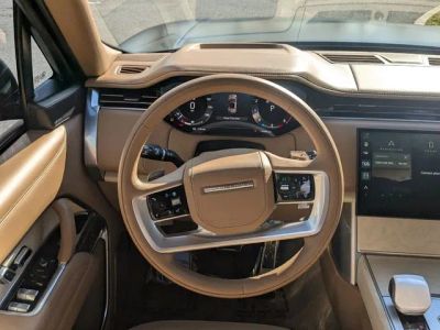 2025 Land Rover Range Rover — photo 16 view