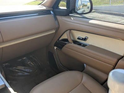 2025 Land Rover Range Rover — photo 17 view