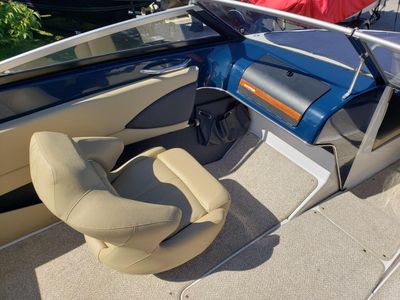 2015 Glastron GT 205 - Photo 10