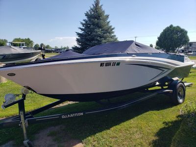 2015 Glastron GT 205 - Photo 2