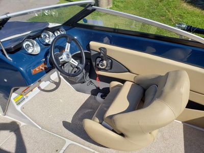 2015 Glastron GT 205 - Photo 11