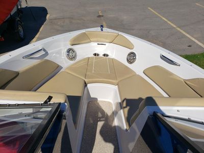 2015 Glastron GT 205 - Photo 13