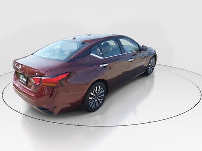 2024 Nissan Altima — photo 7 view