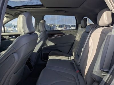 2022 Lincoln Nautilus - Photo 13