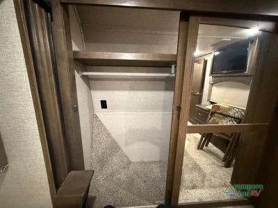 2020 Keystone RV Alpine — photo 41 view