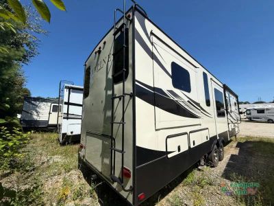 2020 Keystone RV Alpine — side profile view