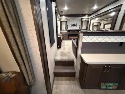 2020 Keystone RV Alpine — photo 38 view