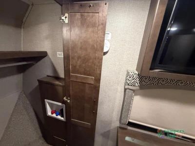 2020 Keystone RV Alpine — photo 46 view