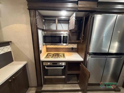 2020 Keystone RV Alpine — photo 18 view
