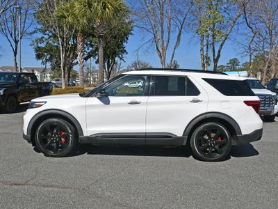 2020 Ford Explorer - Photo 2