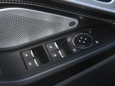 2020 Ford Explorer - Photo 11