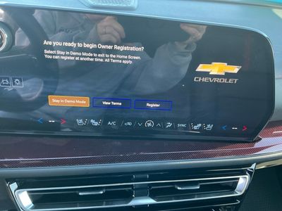 2026 Chevrolet Traverse - Photo 12