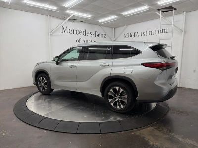 2022 Toyota Highlander - Photo 5