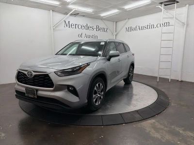 2022 Toyota Highlander - Photo 3