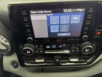 2022 Toyota Highlander - Photo 37