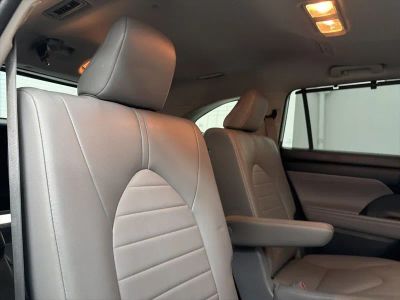 2022 Toyota Highlander - Photo 29