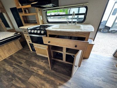 2018 Coachmen Freedom Express - Photo 5