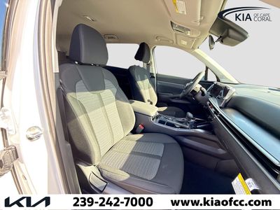 2026 Kia Sorento — photo 8 view