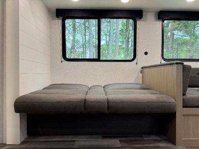 2026 Jayco SLX - Photo 11