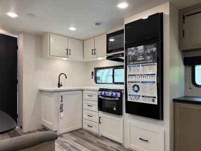 2026 Jayco SLX - Photo 4