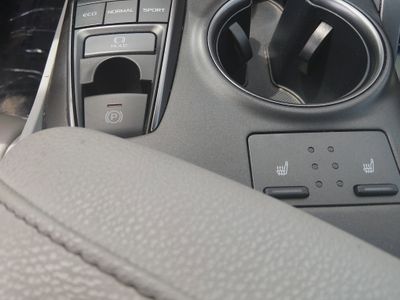 2024 Toyota Camry - Photo 20