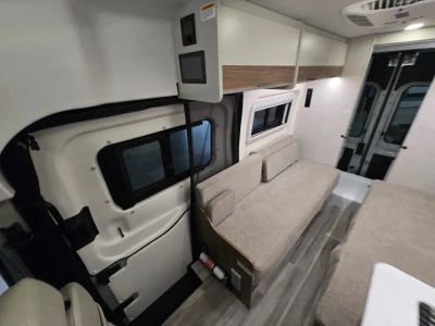 2027 Thor Motor Coach TALAVERA — photo 16 view