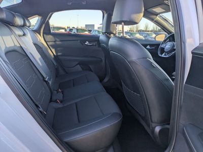 2024 Kia Forte - Photo 25