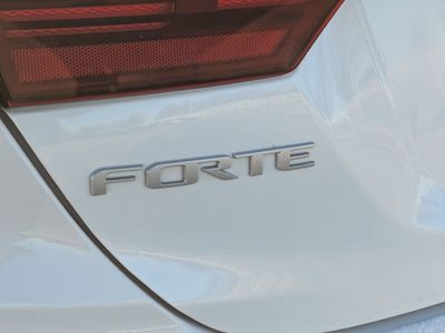 2024 Kia Forte - Photo 27