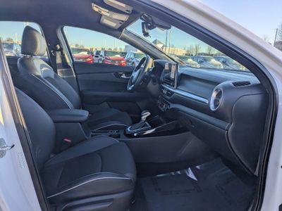2024 Kia Forte - Photo 26