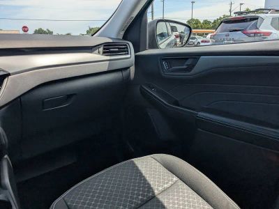 2024 Ford Escape — photo 16 view