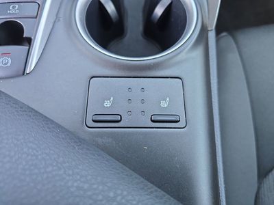 2023 Toyota Camry - Photo 18