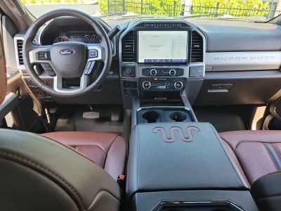 2022 Ford Super Duty F-450 DRW — photo 13 view