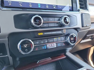 2022 Ford Super Duty F-450 DRW — photo 25 view