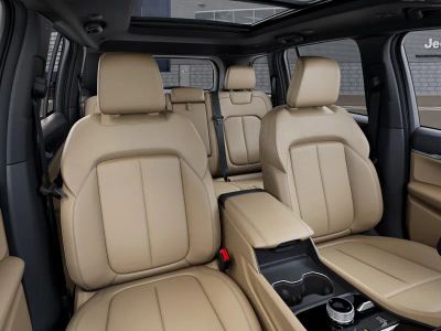 2026 Jeep Grand Cherokee — photo 16 view