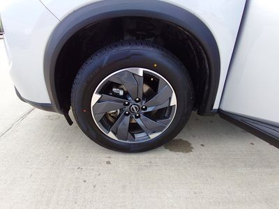2025 Nissan Rogue - Photo 10