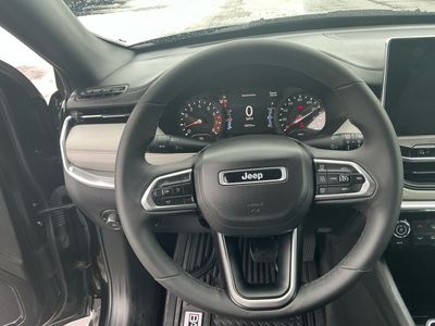 2024 Jeep Compass — photo 11 view