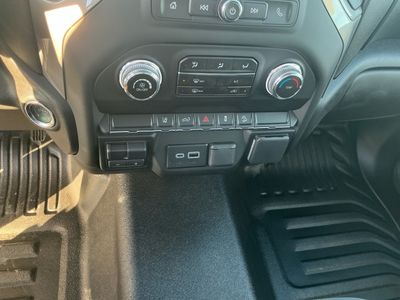 2026 GMC Sierra 2500HD — photo 9 view