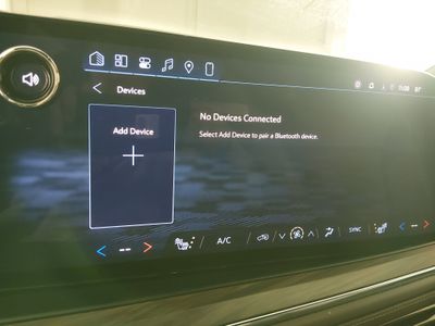 2025 Chevrolet Suburban - Photo 18