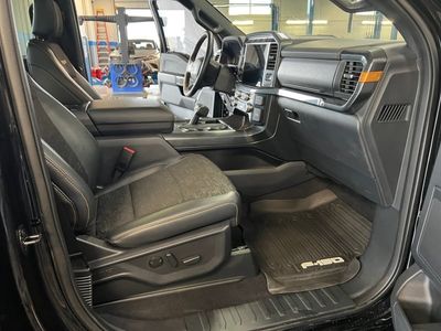 2023 Ford F-150 — photo 10 view